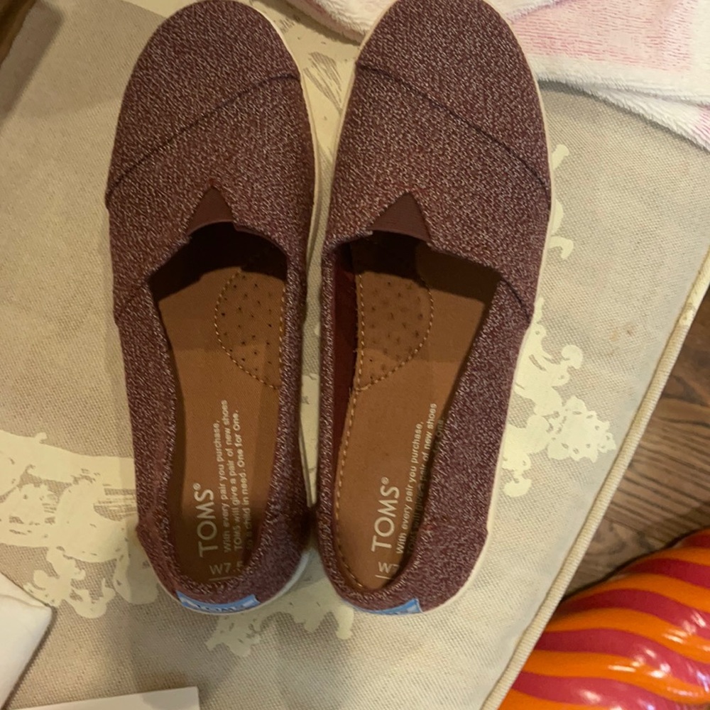 Toms brand new